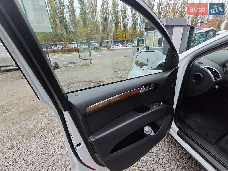 Внедорожник / Кроссовер Audi Q7 2013 в Киеве фото 12 Внедорожник / Кроссовер Audi Q7 2013 в Киеве