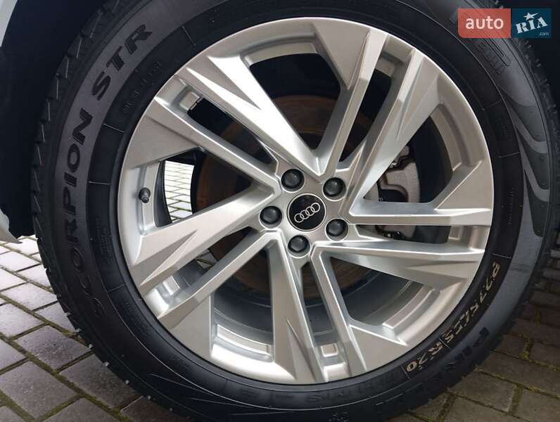 Внедорожник / Кроссовер Audi Q7 2021 в Львове