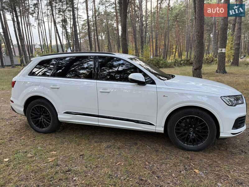 Внедорожник / Кроссовер Audi Q7 2020 в Житомире