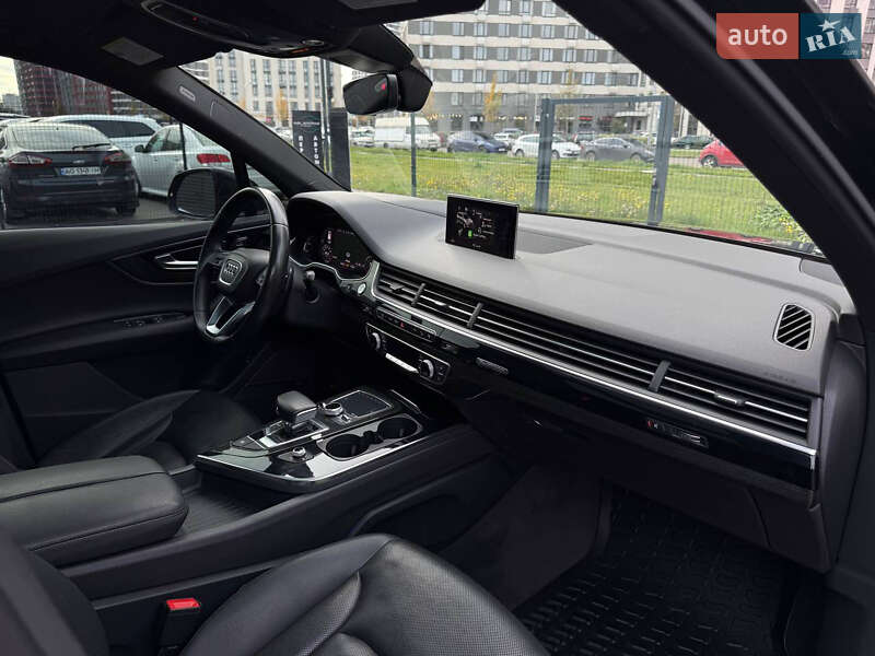 Позашляховик / Кросовер Audi Q7 2016 в Києві фото 47 Позашляховик / Кросовер Audi Q7 2016 в Києві