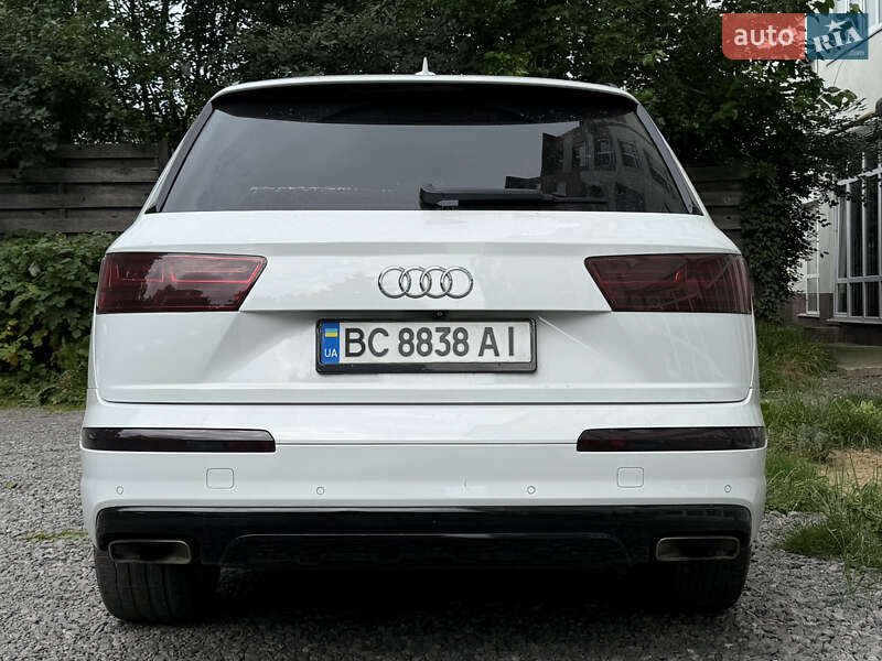Позашляховик / Кросовер Audi Q7 2016 в Львові