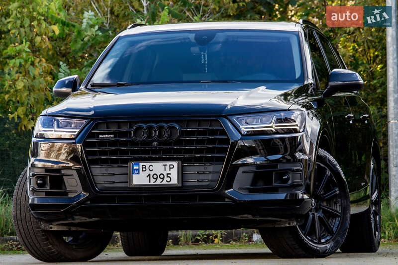 Позашляховик / Кросовер Audi Q7 2017 в Львові