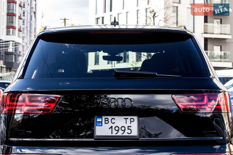 Позашляховик / Кросовер Audi Q7 2017 в Львові