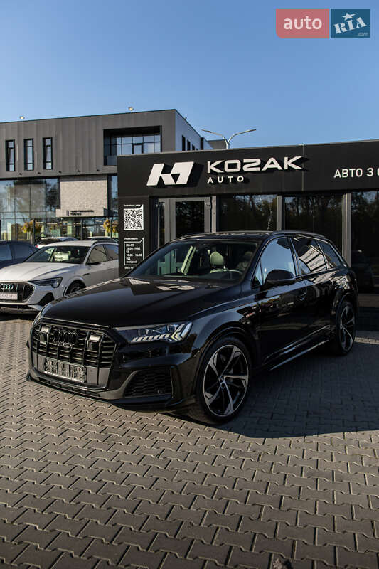 Позашляховик / Кросовер Audi Q7 2020 в Львові