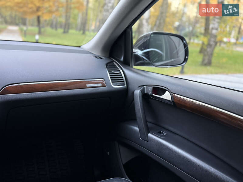 Позашляховик / Кросовер Audi Q7 2014 в Тернополі