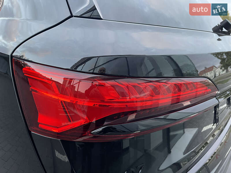 Позашляховик / Кросовер Audi Q7 2024 в Ужгороді