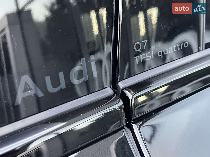 Позашляховик / Кросовер Audi Q7 2024 в Ужгороді