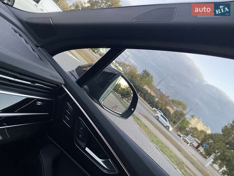 Позашляховик / Кросовер Audi Q7 2024 в Ужгороді