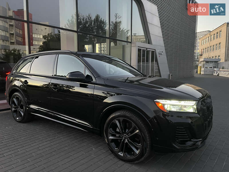 Позашляховик / Кросовер Audi Q7 2024 в Ужгороді