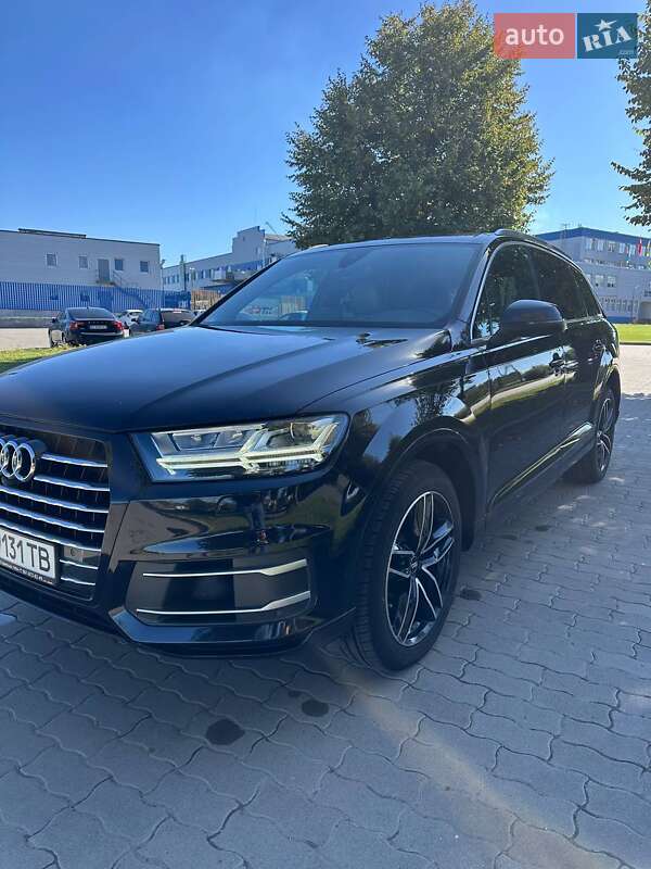 Внедорожник / Кроссовер Audi Q7 2017 в Львове