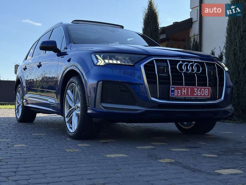 Внедорожник / Кроссовер Audi Q7 2021 в Киеве