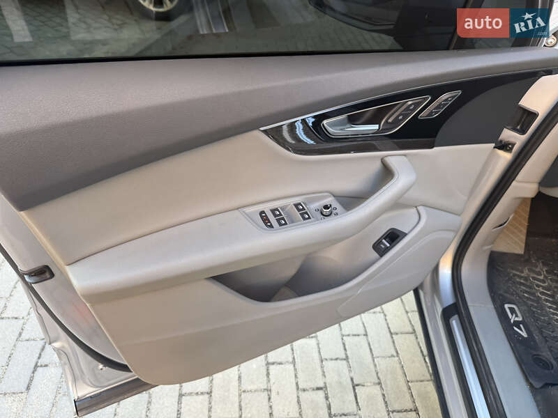 Внедорожник / Кроссовер Audi Q7 2015 в Киеве фото 16 Внедорожник / Кроссовер Audi Q7 2015 в Киеве
