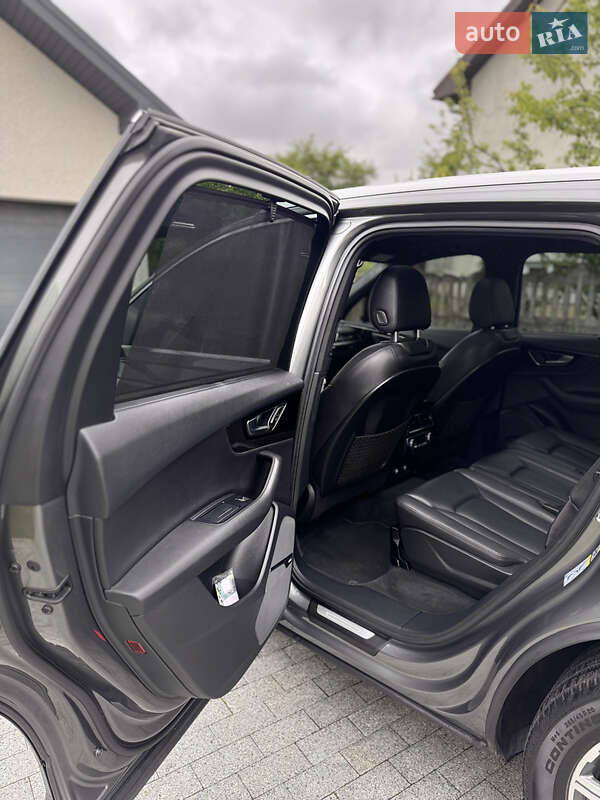 Внедорожник / Кроссовер Audi Q7 2017 в Богородчанах