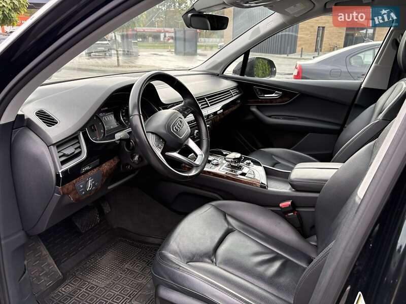 Позашляховик / Кросовер Audi Q7 2018 в Луцьку