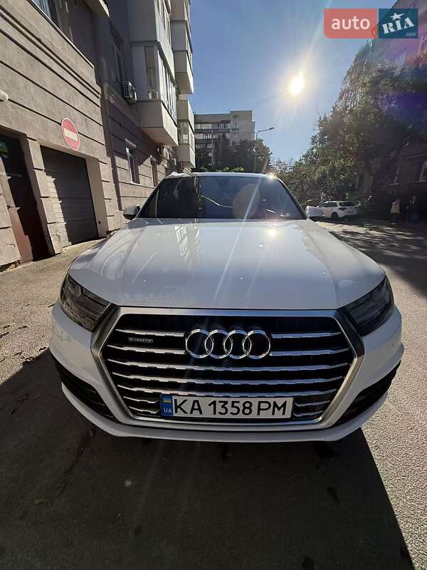 Позашляховик / Кросовер Audi Q7 2016 в Києві фото 2 Позашляховик / Кросовер Audi Q7 2016 в Києві