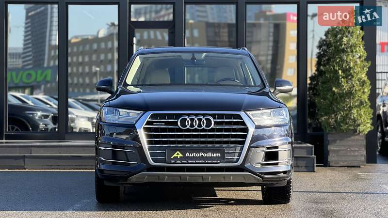 Позашляховик / Кросовер Audi Q7 2016 в Києві