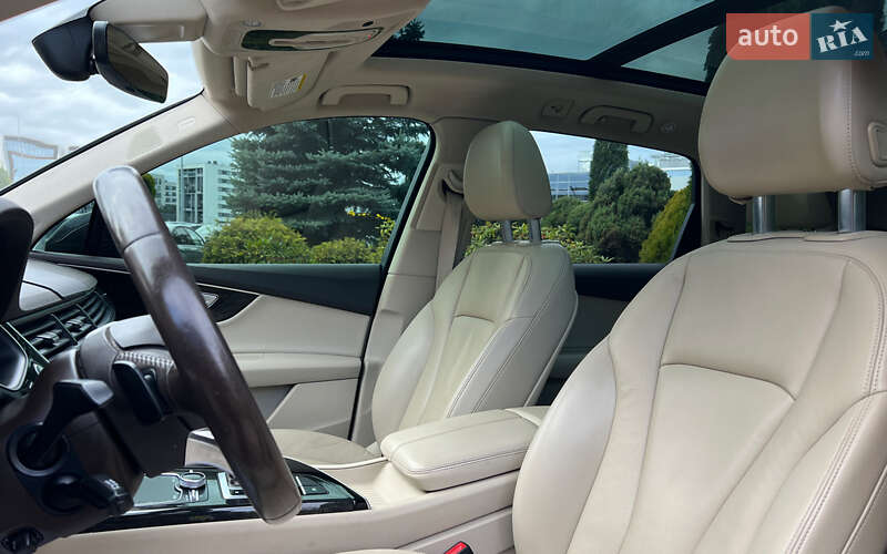 Позашляховик / Кросовер Audi Q7 2019 в Львові