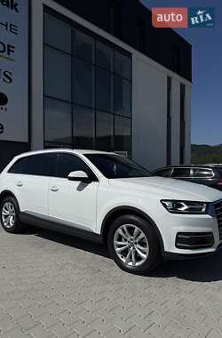Внедорожник / Кроссовер Audi Q7 2016 в Хусте
