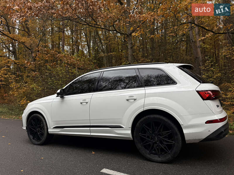 Внедорожник / Кроссовер Audi Q7 2020 в Львове