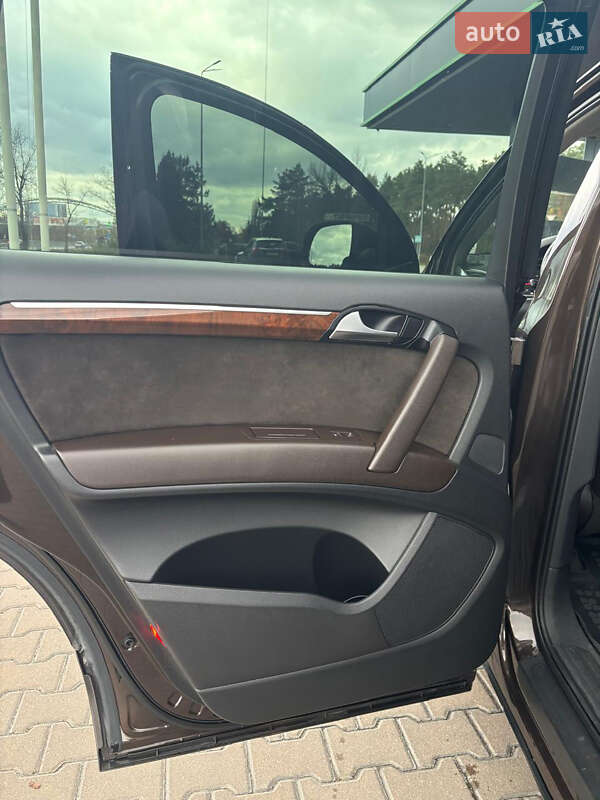 Позашляховик / Кросовер Audi Q7 2012 в Києві