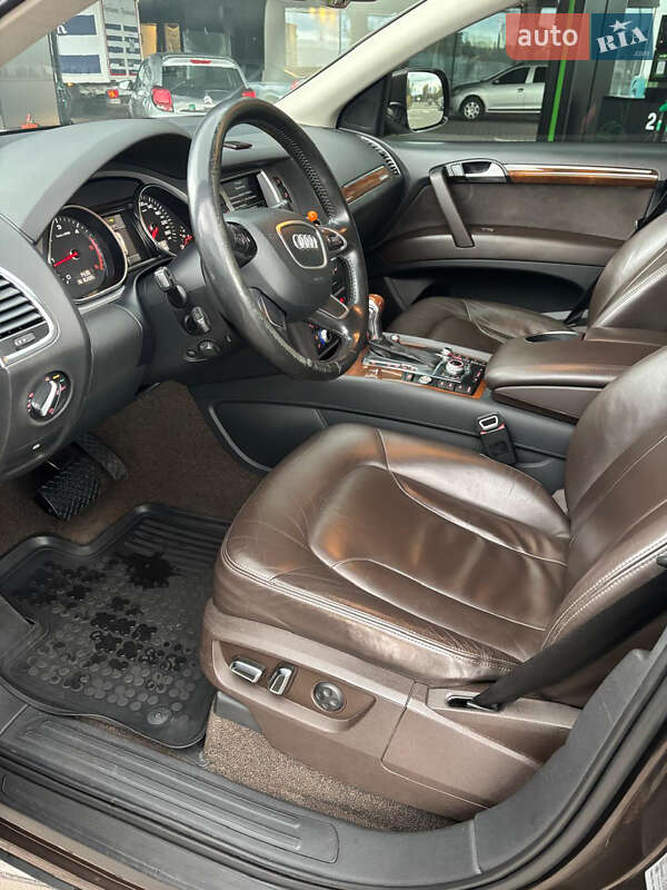 Позашляховик / Кросовер Audi Q7 2012 в Києві