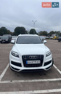 Позашляховик / Кросовер Audi Q7 2015 в Житомирі