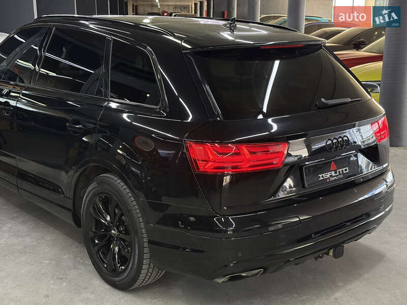 Позашляховик / Кросовер Audi Q7 2017 в Одесі