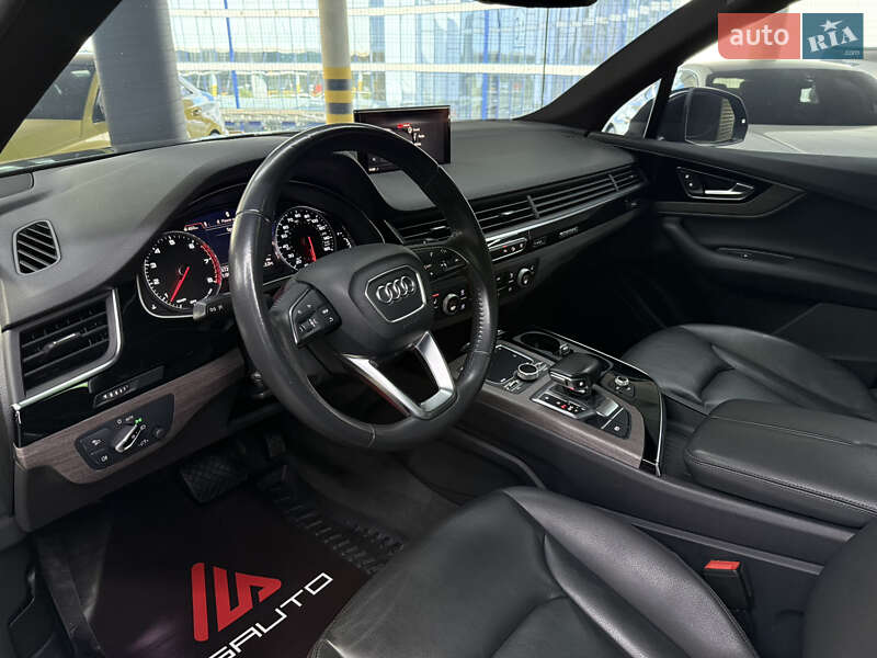 Позашляховик / Кросовер Audi Q7 2017 в Одесі