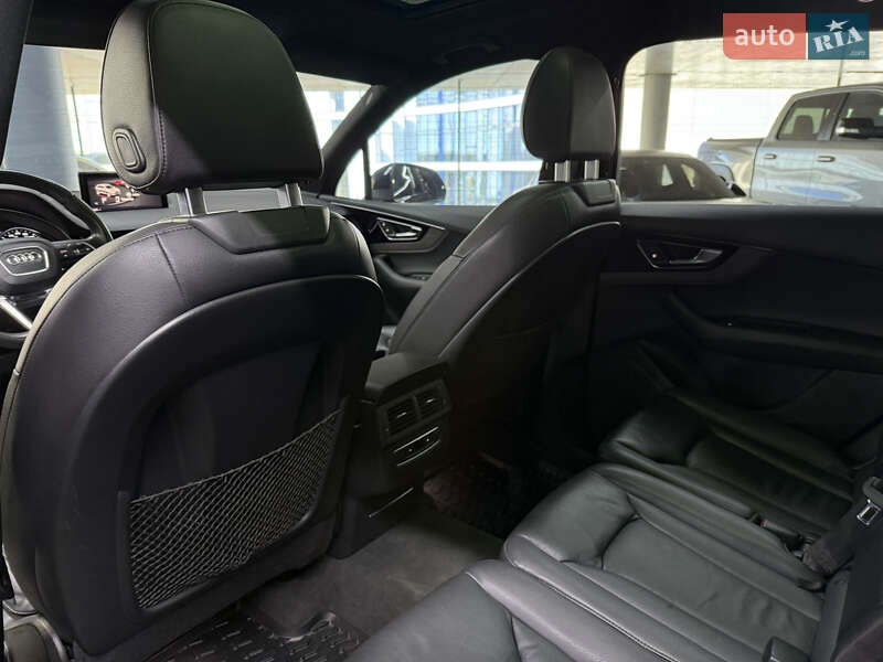 Позашляховик / Кросовер Audi Q7 2017 в Одесі