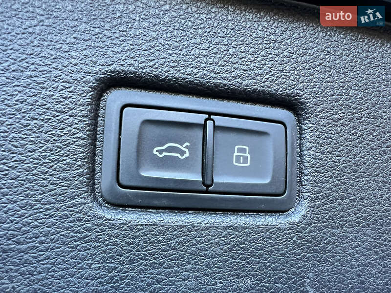 Позашляховик / Кросовер Audi Q7 2020 в Благовіщенську