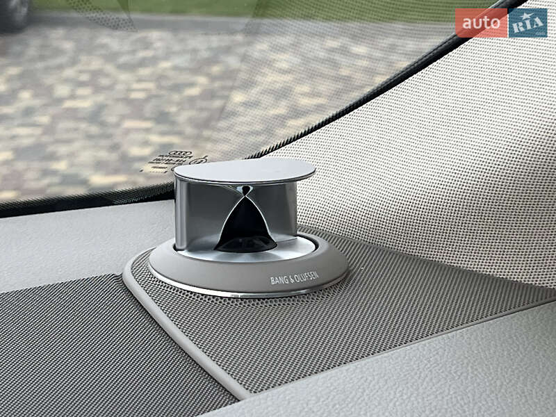 Позашляховик / Кросовер Audi Q7 2012 в Дніпрі