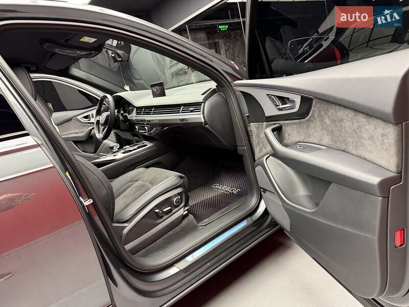 Позашляховик / Кросовер Audi Q7 2019 в Києві