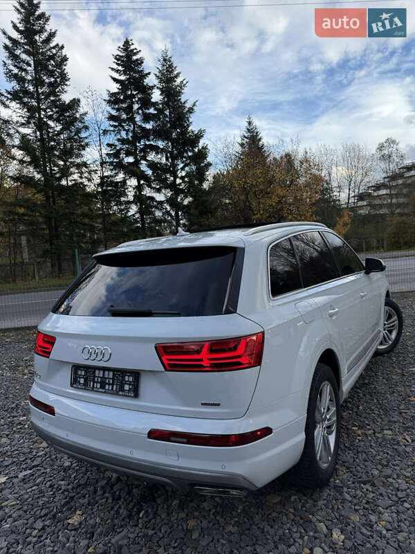 Позашляховик / Кросовер Audi Q7 2018 в Трускавці
