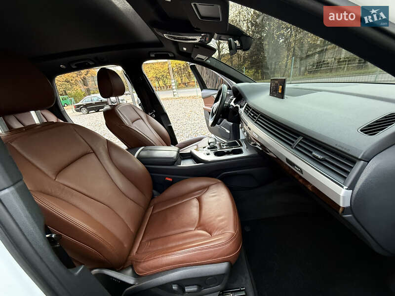 Позашляховик / Кросовер Audi Q7 2018 в Трускавці