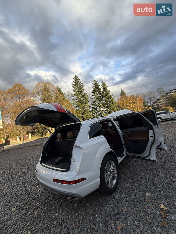 Позашляховик / Кросовер Audi Q7 2018 в Трускавці