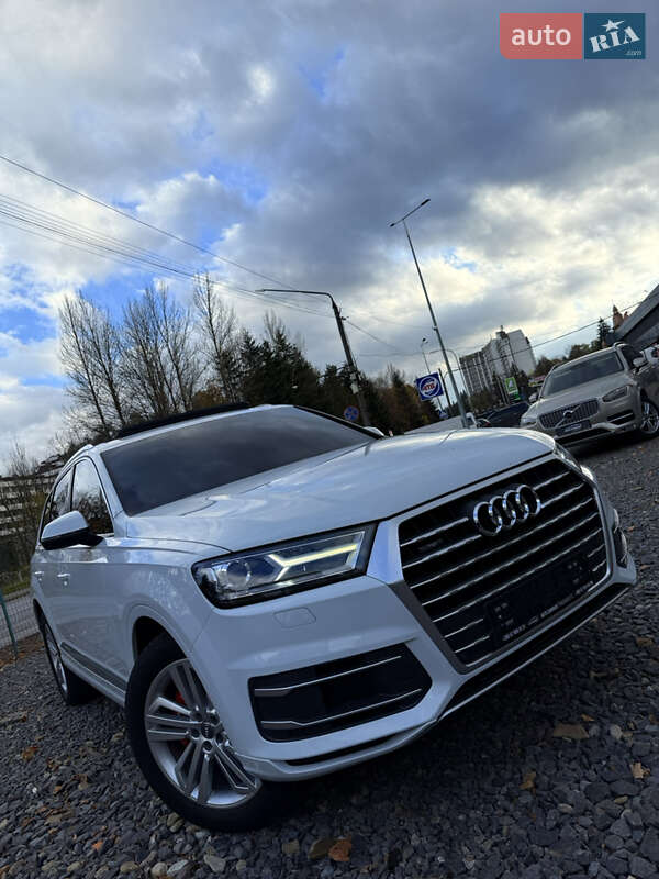Позашляховик / Кросовер Audi Q7 2018 в Трускавці