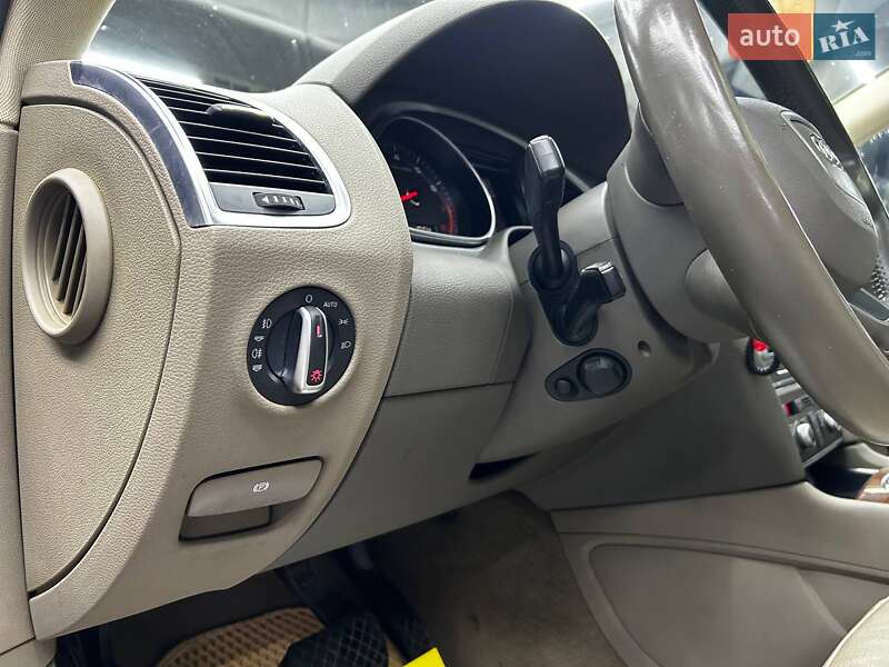 Позашляховик / Кросовер Audi Q7 2013 в Чернівцях