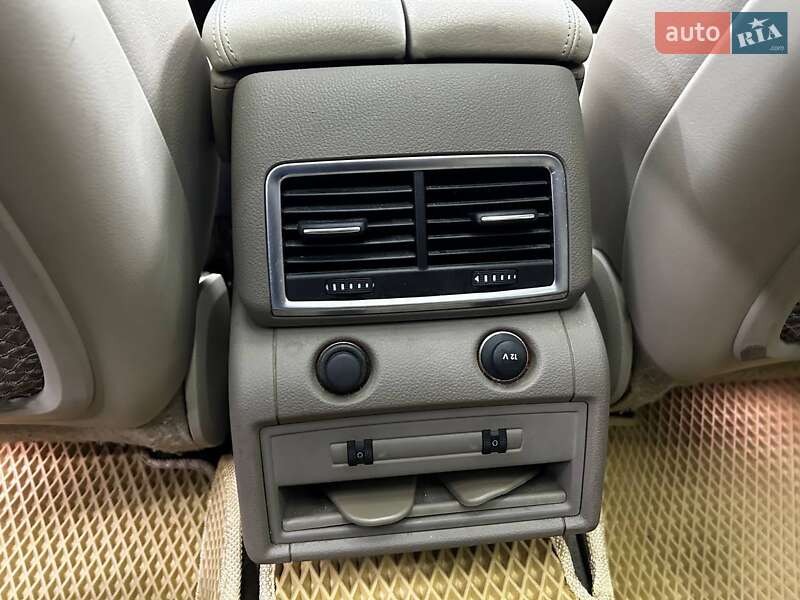 Позашляховик / Кросовер Audi Q7 2013 в Чернівцях