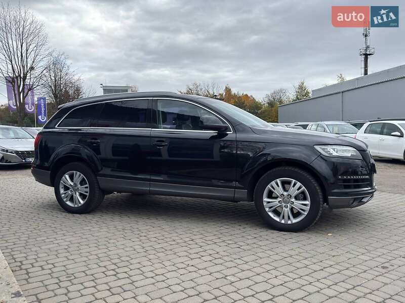 Позашляховик / Кросовер Audi Q7 2015 в Львові