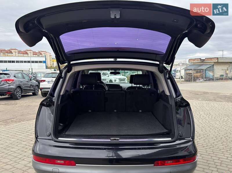 Позашляховик / Кросовер Audi Q7 2015 в Львові