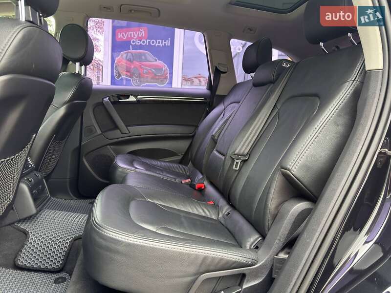 Позашляховик / Кросовер Audi Q7 2015 в Львові