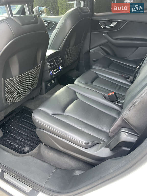Позашляховик / Кросовер Audi Q7 2017 в Львові фото 8 Позашляховик / Кросовер Audi Q7 2017 в Львові
