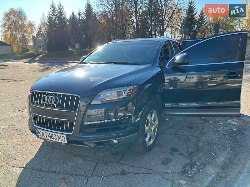 Внедорожник / Кроссовер Audi Q7 2010 в Обухове