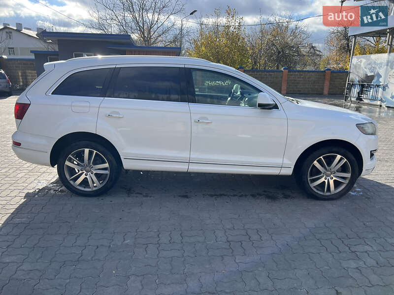 Позашляховик / Кросовер Audi Q7 2011 в Луцьку