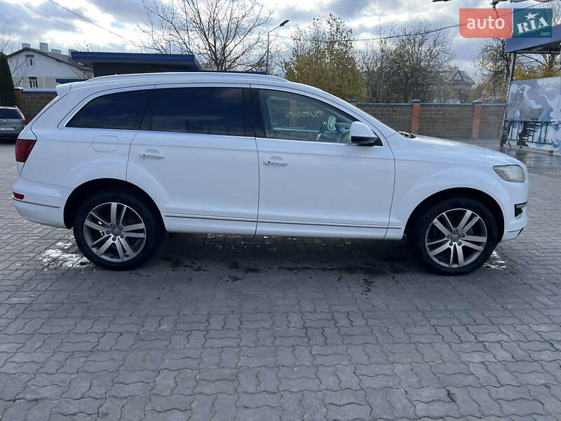 Позашляховик / Кросовер Audi Q7 2011 в Луцьку