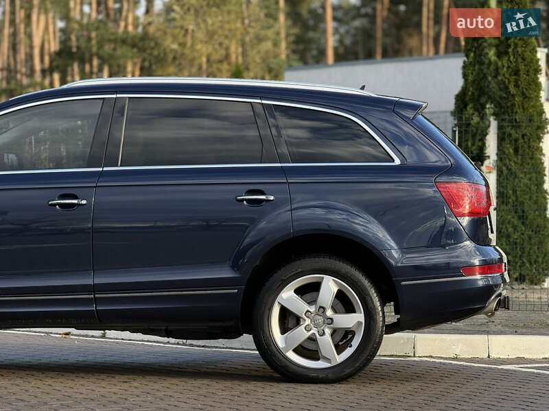 Позашляховик / Кросовер Audi Q7 2013 в Києві
