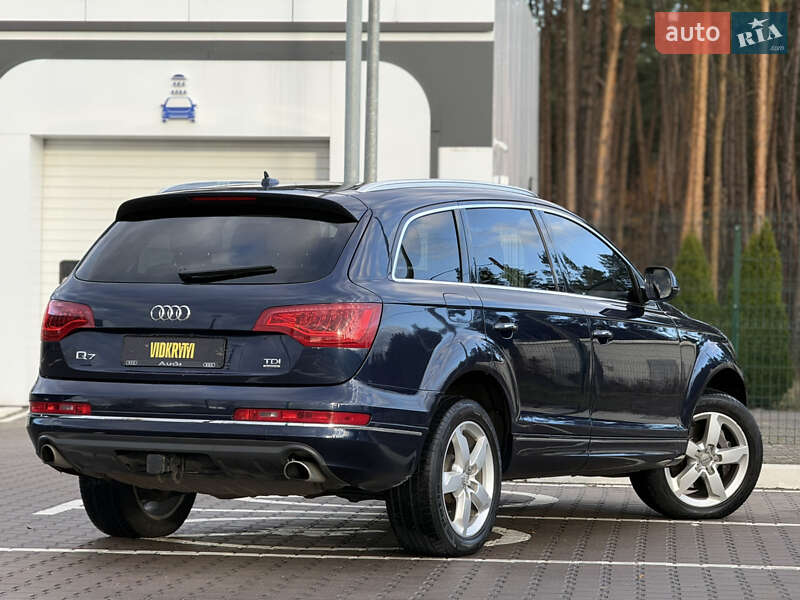 Позашляховик / Кросовер Audi Q7 2013 в Києві
