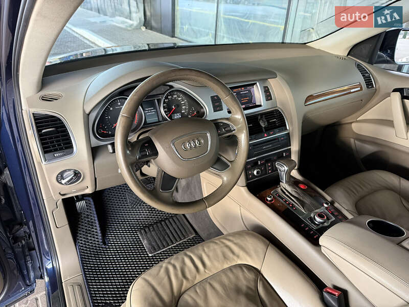 Позашляховик / Кросовер Audi Q7 2013 в Києві