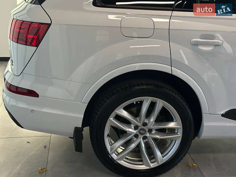 Позашляховик / Кросовер Audi Q7 2016 в Львові фото 4 Позашляховик / Кросовер Audi Q7 2016 в Львові