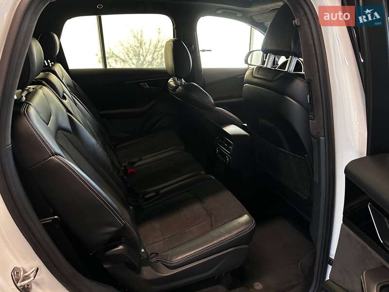 Позашляховик / Кросовер Audi Q7 2016 в Львові фото 31 Позашляховик / Кросовер Audi Q7 2016 в Львові